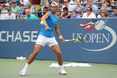 Grand Slam şampiyonu İspanya Rafael Nadal pratikte bize açık 2016