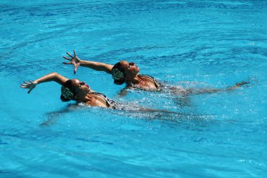 Ona Carbonell ve Gemma Mengual İspanya'nın senkronize yüzme duets ücretsiz rutin başlangıç Rio 2016 Olimpiyat Oyunları sırasında rekabet 