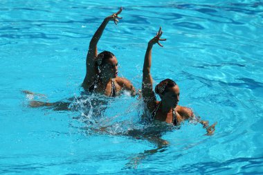 Ona Carbonell ve Gemma Mengual İspanya'nın senkronize yüzme duets ücretsiz rutin başlangıç Rio 2016 Olimpiyat Oyunları sırasında rekabet 