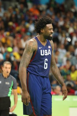 Jordan Deandre (sayı 6) takım eylem sırasında Grup A basketbol match Team Usa ve Avustralya arasında Amerika Birleşik Devletleri