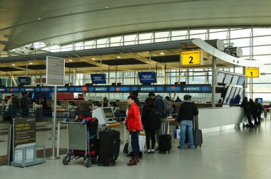 Delta havayolu Terminal 4'te New York Jfk Havalimanı içinde.