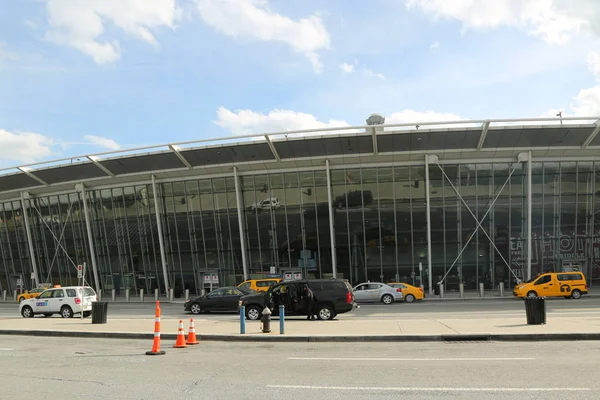 Delta lotnicze Terminal 4 lotnisku Jfk w Nowym Jorku — Zdjęcie stockowe