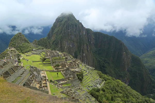 Ruinas de Machu Picchu en Perú — Foto de Stock