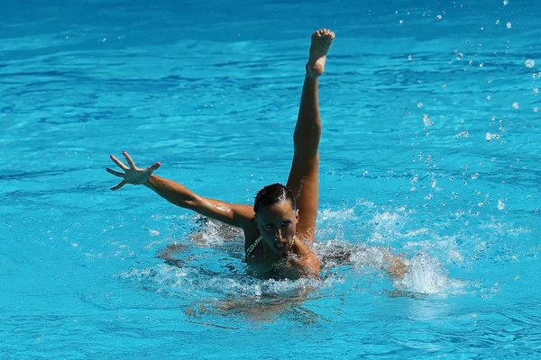 Ona Carbonell y Gemma Mengual de España compiten durante duetos de natación sincronizados de rutina libre preliminar del Río 2016 — Foto de Stock