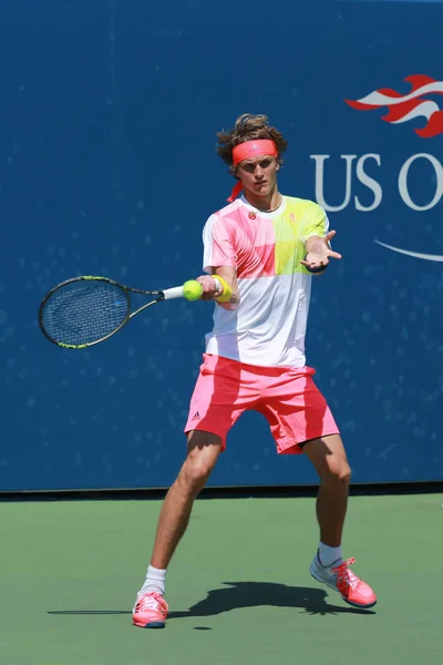 Professional tennis player Alexander Zverev of Germany in action during his second round US Open 2016 match — Stock Photo, Image