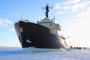  Arctic Buzkıran Sampo donmuş Baltık Denizi benzersiz cruise sırasında.
