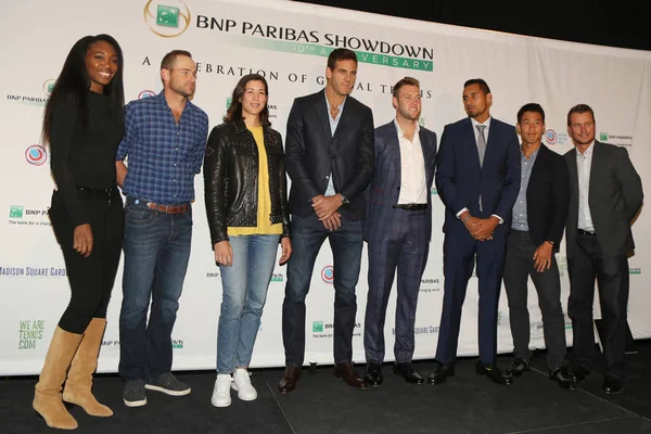 Tennis superstars during press conference before BNP Paribas Showdown 10th Anniversary tennis event at Essex House Hotel in New York — Stock Photo, Image