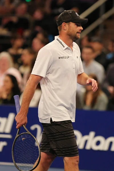 Grand-Slam-Champion andy roddick der Vereinigten Staaten in Aktion während bnp paribas showdown 10-jähriges jubiläums tennis event im madison square garden in new york — Stockfoto