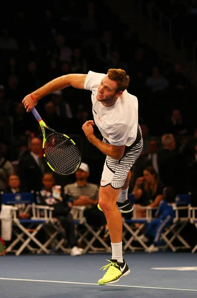 Professionele tennisser Jack Sock van Verenigde Staten in actie tijdens Bnp Paribas Showdown 10th Anniversary-tennistoernooi — Stockfoto