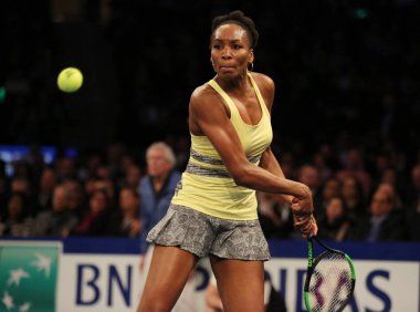 Grand Slam şampiyonu Venus Williams, Amerika Birleşik Devletleri içinde Bnp Paribas Showdown 10 yıldönümü Tenis olay sırasında hareket