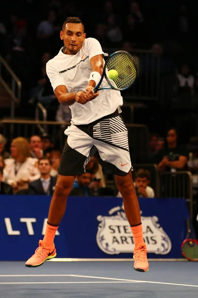 Tennisprofi nick kyrgios of australia in Aktion während bnp paribas showdown 10-jähriges jubiläums tennis event — Stockfoto