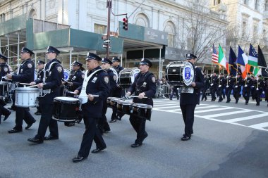 New York City polis, Aziz Patrick günü yürüyüşü New York'ta marching Band. 