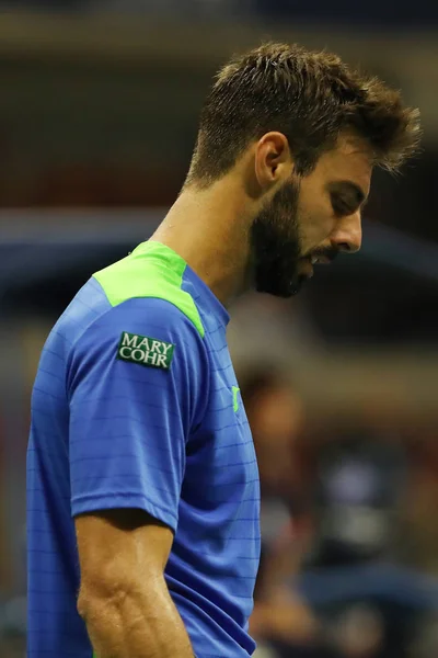 Profesionální tenisový hráč Marcel Granollers Španělska v akci během nás Open 2016 kulaté 2 zápas na National Tennis Center — Stock fotografie