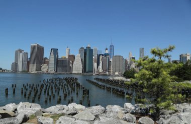 Manhattan skyline panorama Brooklyn Bridge Park
