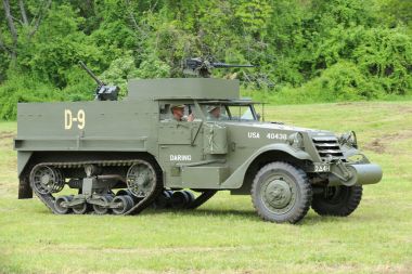 M3a1 keşif aracı İkinci Dünya Savaşı kamp sırasında Amerikan zırh Museum