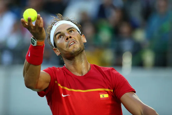 OS-mästaren Rafael Nadal i Spanien under herrarnas singel semifinal av OS Rio 2016 — Stockfoto