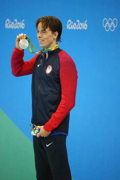 Silver medalist Connor Jaeger of United States during medal presentation at the men's 1500 metre freestyle of the Rio 2016 Olympic Games — Stock Photo, Image