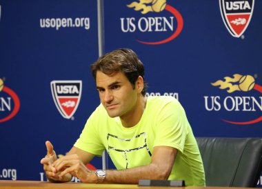 On yedi kez Grand Slam şampiyonu Roger Federer basın toplantısı sırasında bize açık 2015 yılında New York ilk yuvarlak maç sonra
