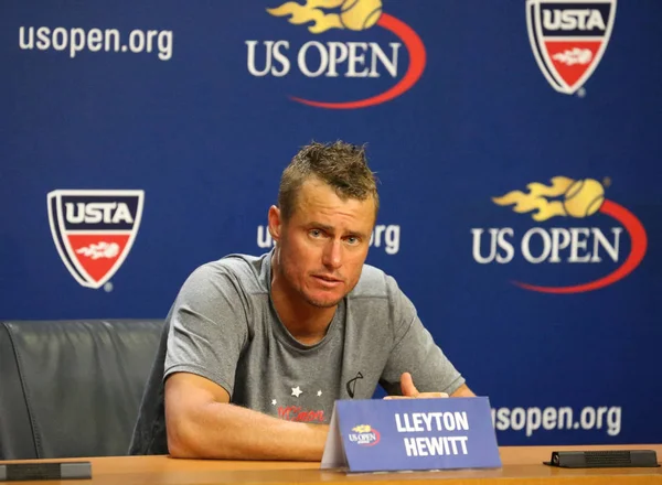 Dvakrát grandslamový šampion Lleyton Hewitt Austrálie během tiskové konference po prvním kole zápas na nás Open 2015 v New Yorku — Stock fotografie