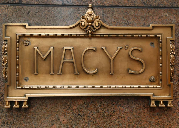 Schild am Herold Square von Macy 's am Breitweg in Manhattan — Stockfoto