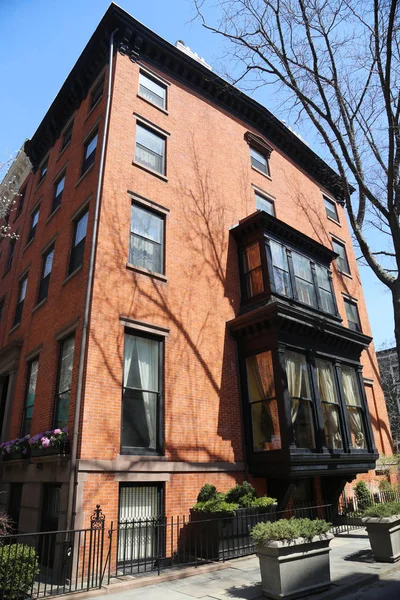 New York City brownstones at historic Brooklyn Heights neighborhood. — Stock Photo, Image