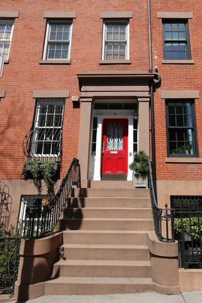 Brownstones de Nueva York en el histórico barrio de Brooklyn Heights . — Foto de Stock