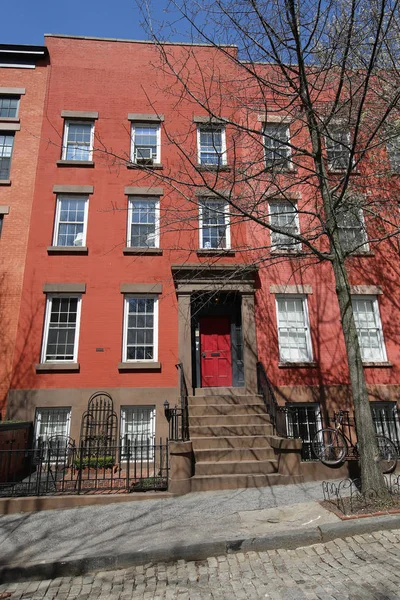 Brownstones de Nueva York en el histórico barrio de Brooklyn Heights . — Foto de Stock