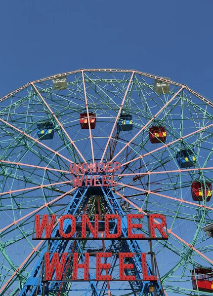 Rueda Maravilla en el parque de atracciones Coney Island . —  Fotos de Stock