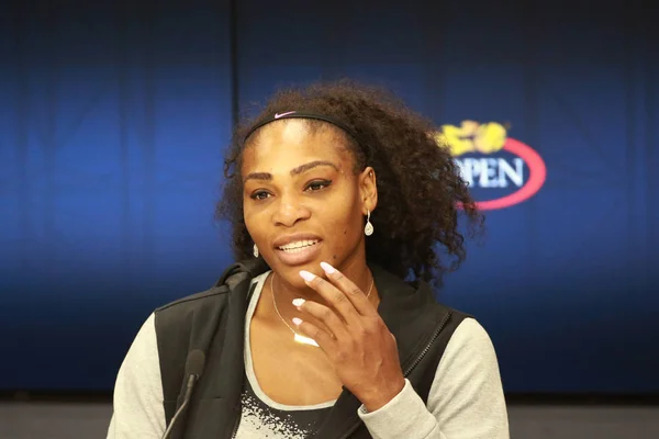 Dwadzieścia dwa razy Grand Slam Championem Serena Williams w Stanach Zjednoczonych podczas konferencji prasowej Billie Jean King National Tennis Center podczas Open 2016 — Zdjęcie stockowe