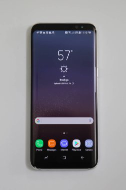 Samsung yeni telefonu Galaxy S8 şimdi ön sipariş teslim edilmesini müşteriler