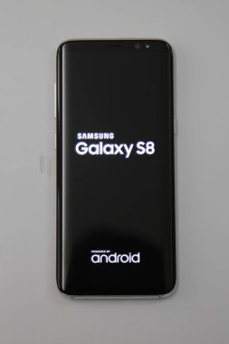 Samsung yeni telefonu Galaxy S8 şimdi ön sipariş teslim edilmesini müşteriler