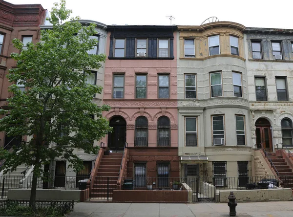 New York City brownstones på historiska Prospect Heights grannskap — Stockfoto