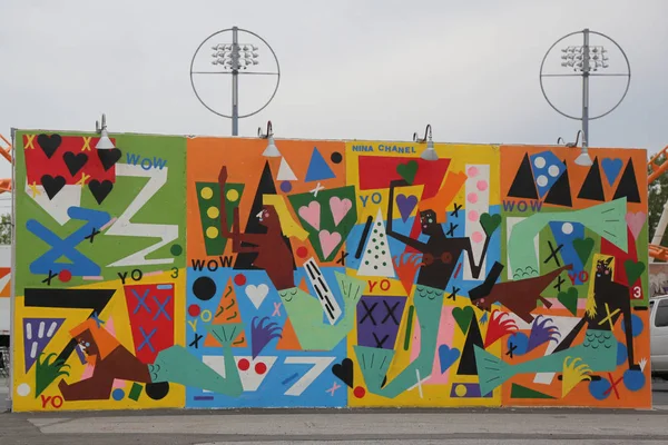 Mural art at street art attraction Coney Art Walls at Coney Island section in Brooklyn — Stock Photo, Image