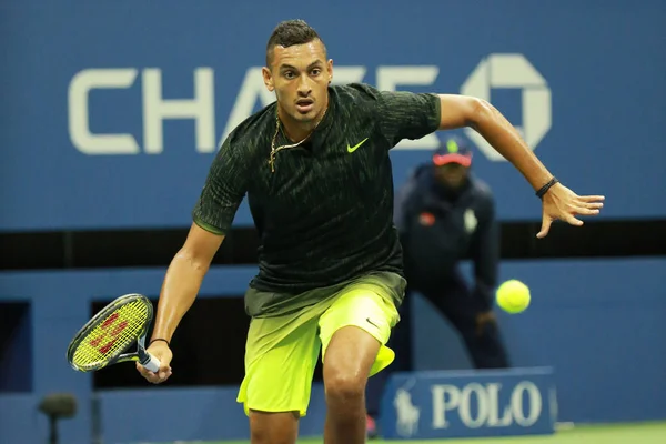 Profesionální tenisový hráč Nick Kyrgios Austrálie v akci během jeho kulaté 3 zápas na nás Open 2016 — Stock fotografie