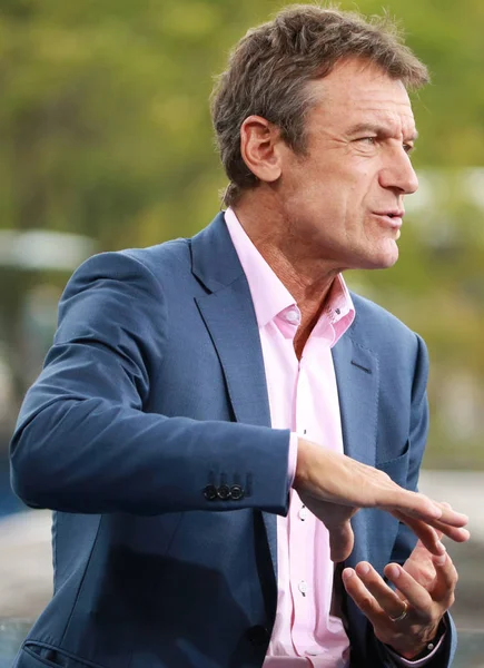 Eurosport analist Mats Wilander opmerkingen tennis match tijdens ons Open 2016 — Stockfoto