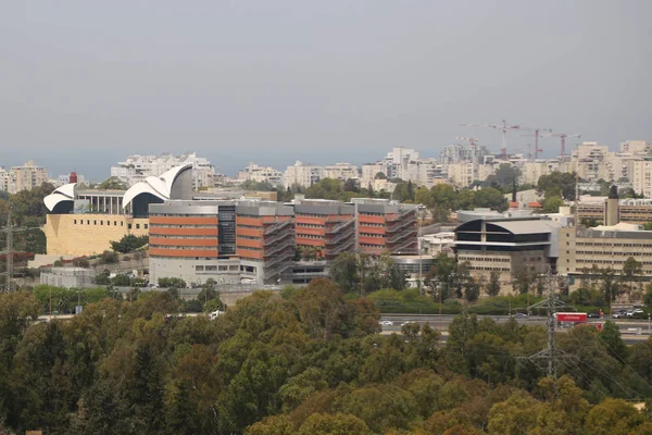 Universidad el Aviv en el barrio de Ramat Aviv en Tel Aviv, Israel — Foto de Stock