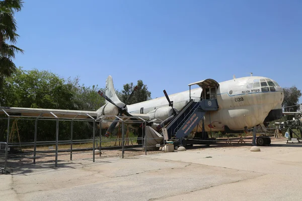 Boeing Kc-97 Stratofreighter Masada w Muzeum sił powietrznych Izraela. — Zdjęcie stockowe