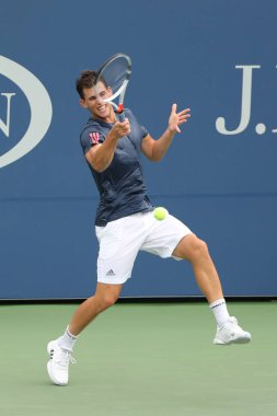 Profesyonel tenis oyuncusu Dominic Thiem Avusturya eylem bize açık 2016 sırasında ikinci tur maç 