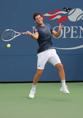 Profesyonel tenis oyuncusu Dominic Thiem Avusturya eylem bize açık 2016 sırasında ikinci tur maç 