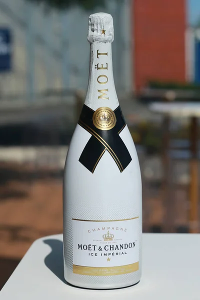 Moet i Chandon champagne przedstawione National Tennis Center podczas Open 2016 — Zdjęcie stockowe
