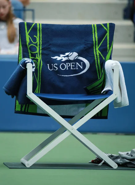 Toalla oficial US Open 2016 en silla de jugador — Foto de Stock