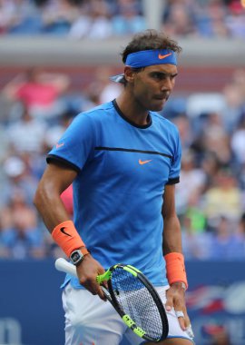 Onun bize açık 2016 yuvarlak 3 maç sırasında eylem Grand Slam şampiyonu İspanya Rafael Nadal