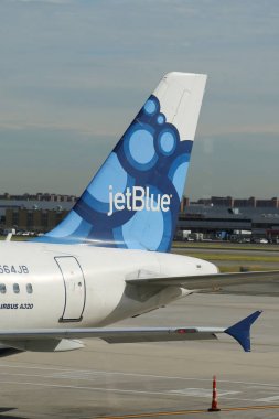 JetBlue Airbus A320 blueberry-inspired design tailfin clipart