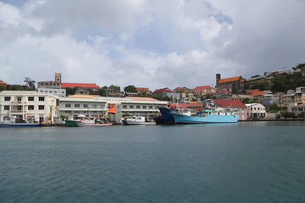 Fiskebåtar i St George's Marina, Grenada — Stockfoto
