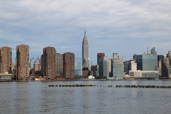 Midtown Manhattan skyline panorama — Stok fotoğraf