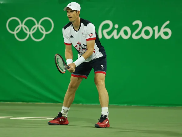 Olimpiyat Şampiyonu Andy Murray Büyük Britanya'nın eylemi sırasında erkekler ilk yuvarlak maç Rio 2016 Olimpiyat Oyunları iki katına — Stok fotoğraf