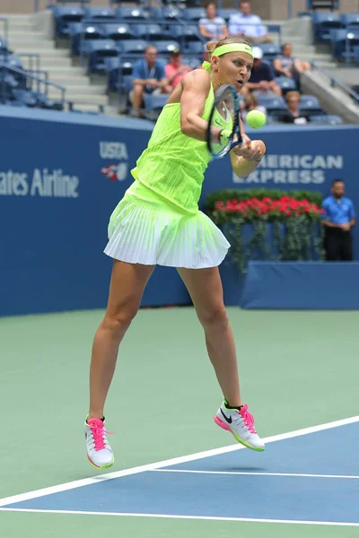 US Open 2016 mulheres duplas campeão Lucie Safarova da República Checa em ação durante a partida final — Fotografia de Stock