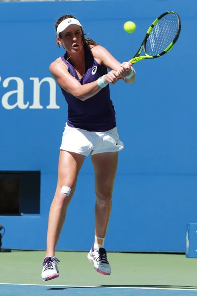 Jogadora profissional de tênis Johanna Konta da Grã-Bretanha em ação durante seu US Open 2016 round four match — Fotografia de Stock