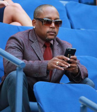 Amerikalı işadamı, yatırımcı, Tv kişiliği ve motivasyonel konuşmacı Daymond John katılır bize açık 2016 maç
