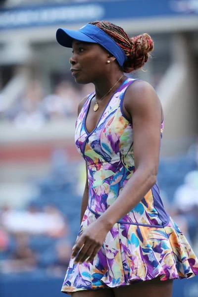 Grand Slam-mästare Venus Williams i USA under hennes första matchen på oss Open 2016 — Stockfoto